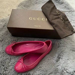 New Gucci pink patent leather flats size 35.5